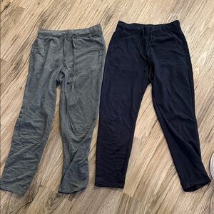 Lou & Grey set of two grey and navy Pants xxsp